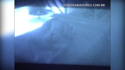 الزوج يصور زوجته تضاجع الجار ويكتشف أنه ديوث