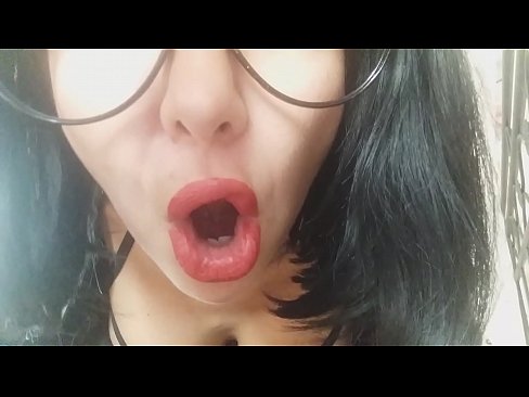 ❤️ عزيزتي ، زوجة والدتك لن تسمح لك بالذهاب إلى المدرسة اليوم ... أحتاجك كثيرًا ... ﹏